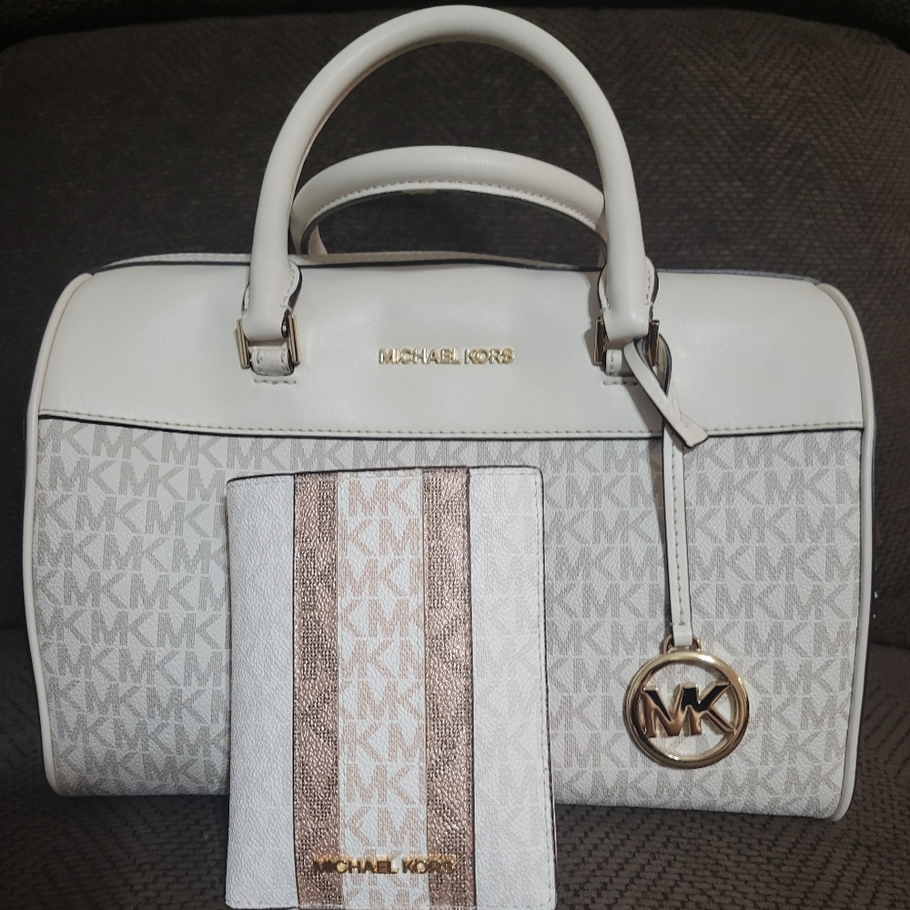 Michael kors purse and wallet